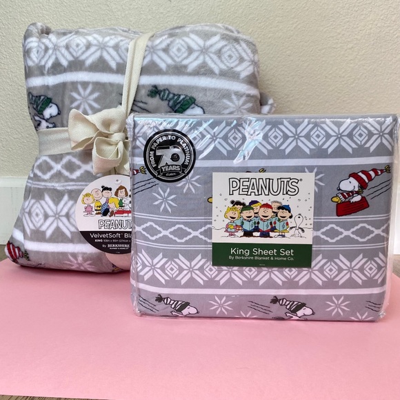 Berkshire Other - Peanuts King Sheets w/ Matching King Blanket!!!